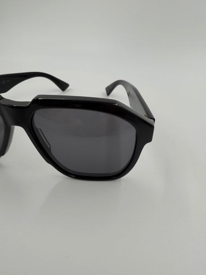 Bottega Veneta BV1035S - solbriller - sorte geometriske solbriller - secondhand