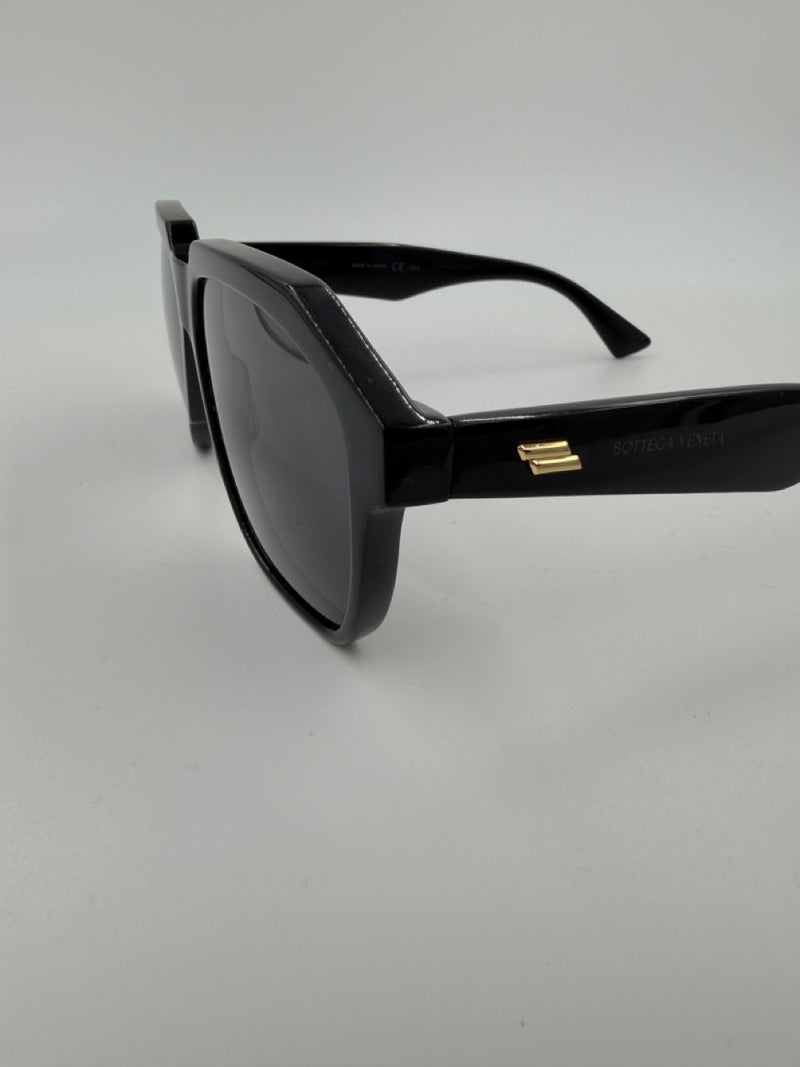 Bottega Veneta BV1035S - solbriller - sorte geometriske solbriller - secondhand