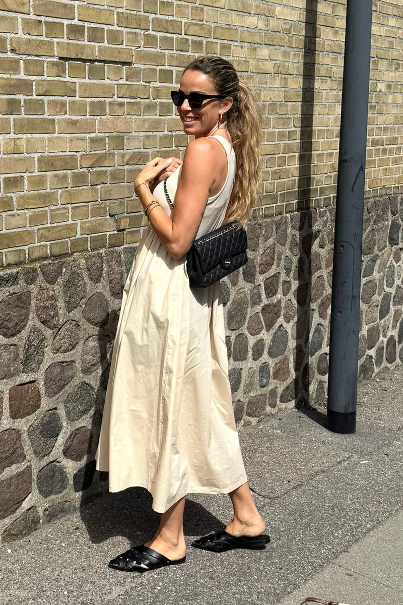 The Collection - Kjole - Beige - Sofia