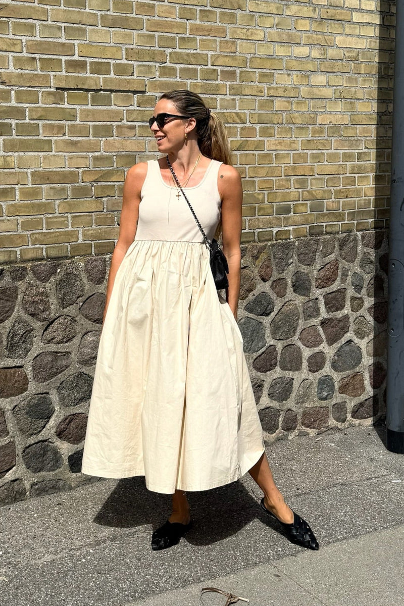 The Collection - Kjole - Beige - Sofia