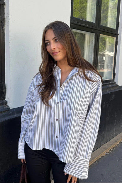 2NDDAY - Skjorte - Walnut Stripe - Clarin - Stilkompagniet.dk