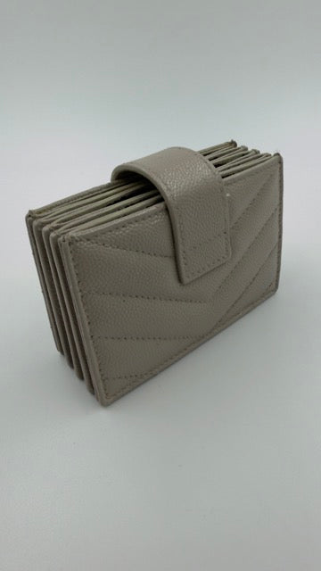Saint Laurent - Monogram Quilted Card Holder - beige kortholder - secondhand