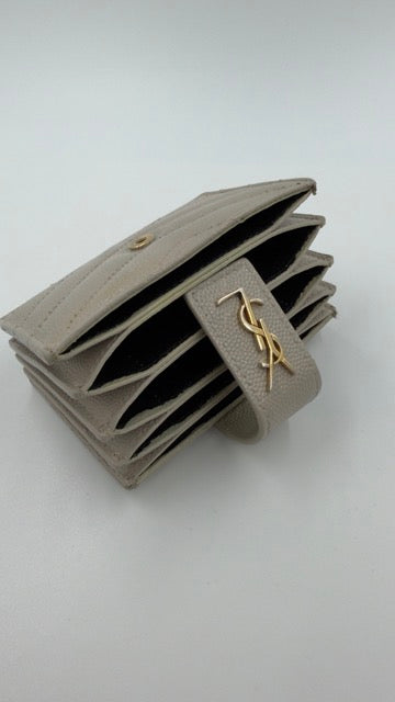 Saint Laurent - Monogram Quilted Card Holder - beige kortholder - secondhand