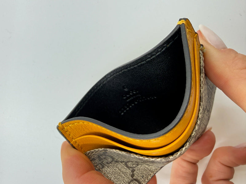 Gucci - GG Supreme kortholder Yellow - Secondhand