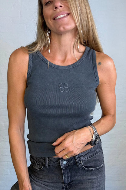 Top - Black wash - MandyMW - MY ESSENTIAL WARDROBE - Stilkompagniet.dk