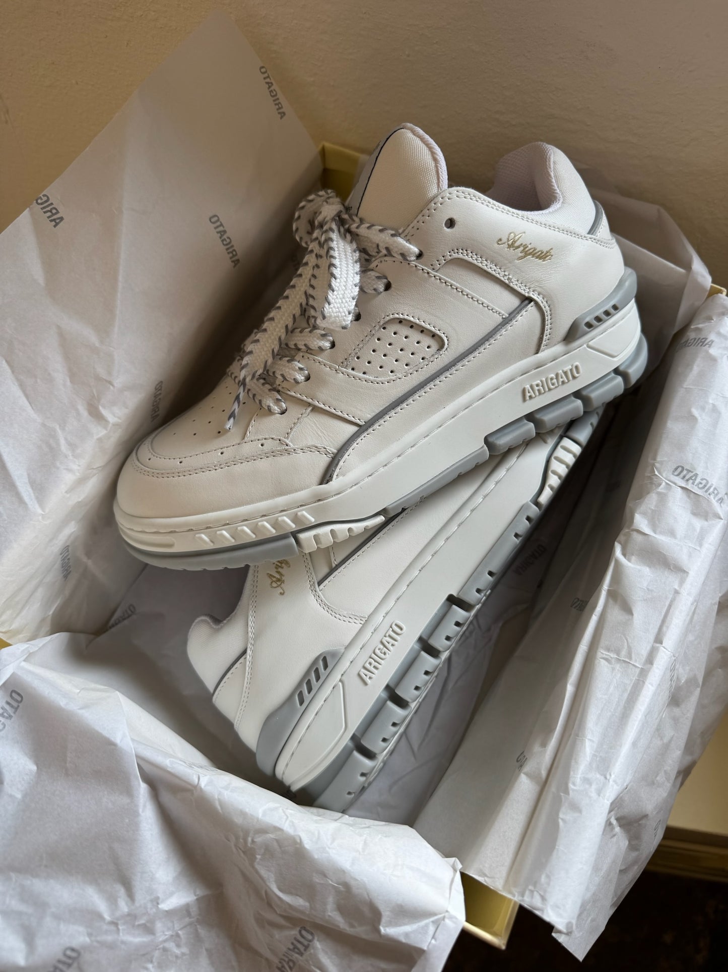 Axel Arigato - Sneakers - Off white/grey - Area Lo