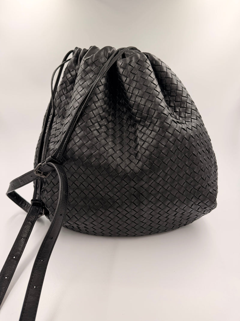 Bottega Veneta Intrecciato Drawstring skulder taske – sort flettet læder – secondhand