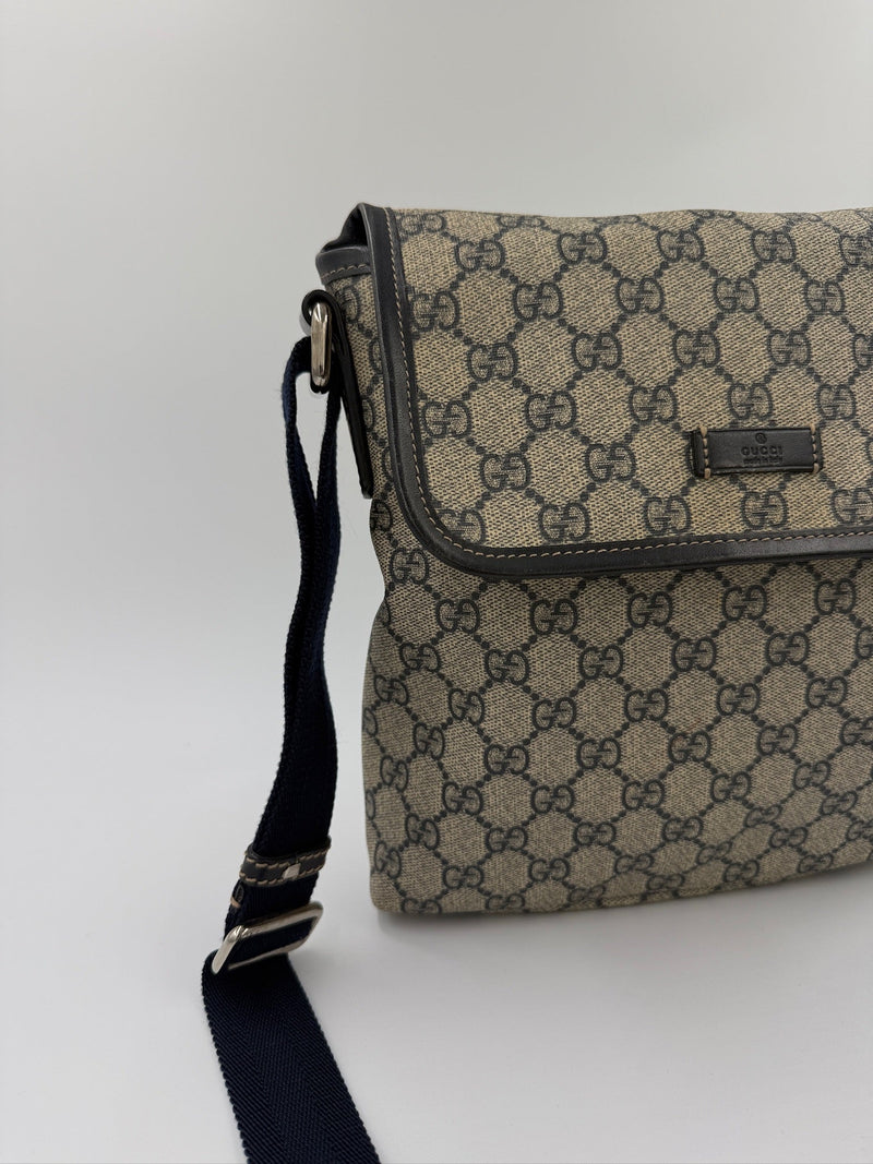 Gucci - GG Supreme messenger Crossbody - Secondhand