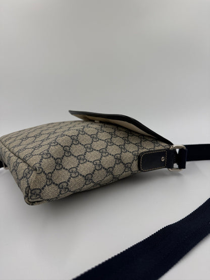 Gucci - GG Supreme messenger Crossbody - Secondhand