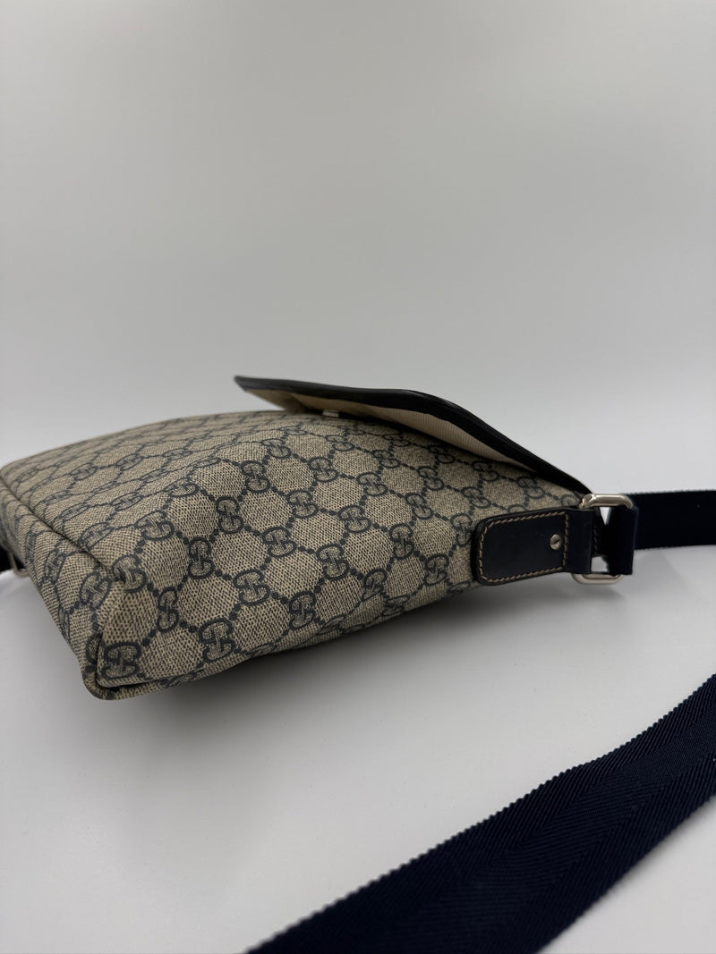 Gucci - GG Supreme messenger Crossbody - Secondhand
