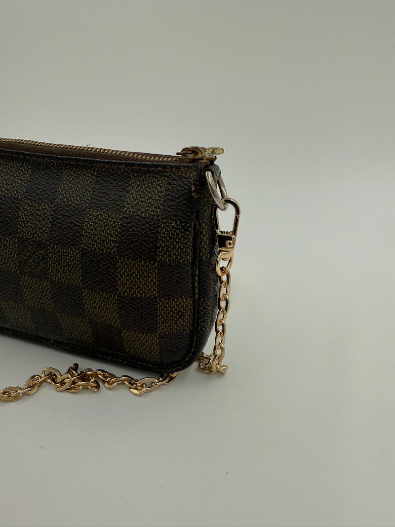 Louis Vuitton - Mini Pochette Chain Purse - Secondhand