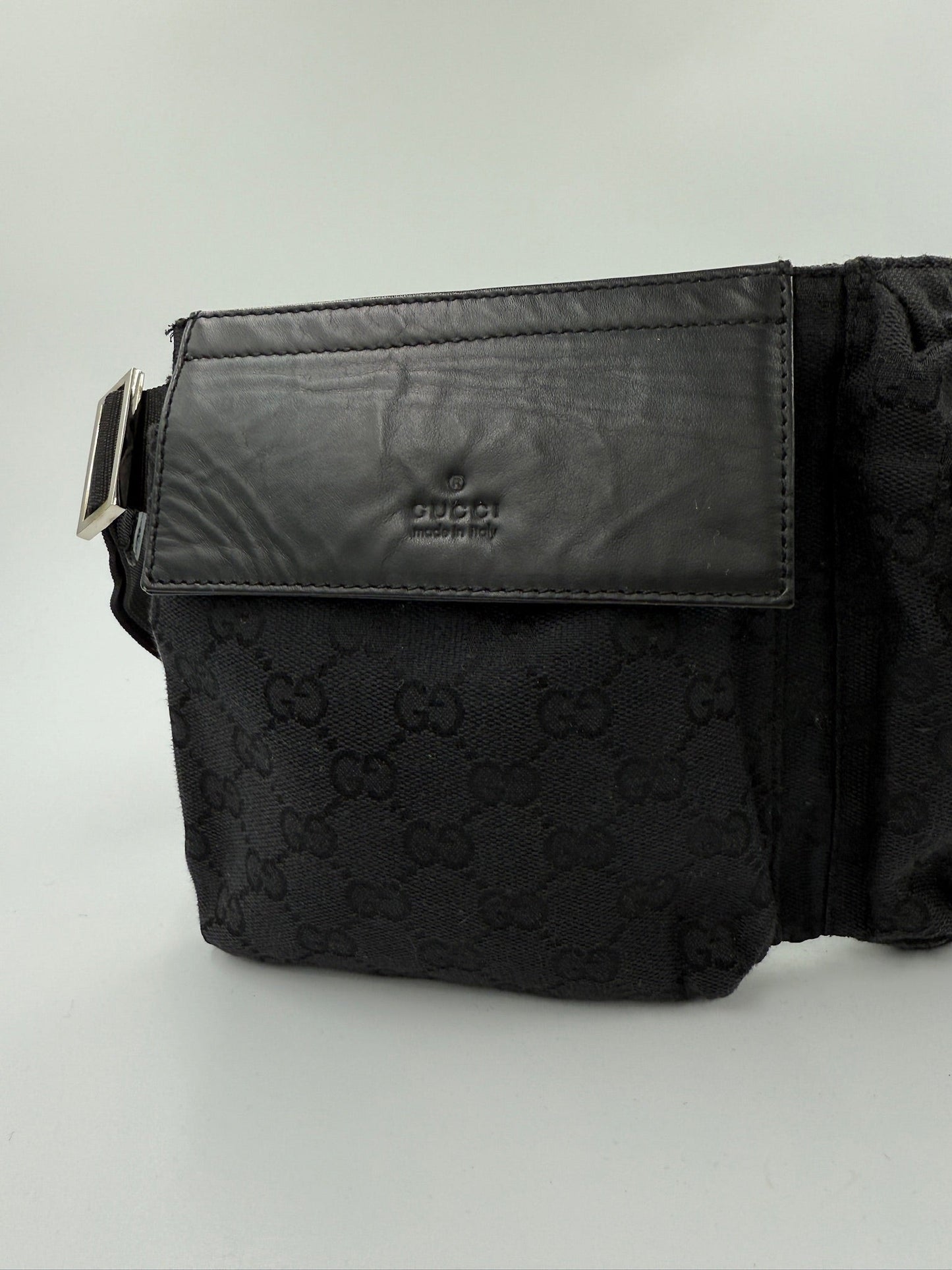 Gucci - Sort - GG canvas bæltetaske -  Secondhand