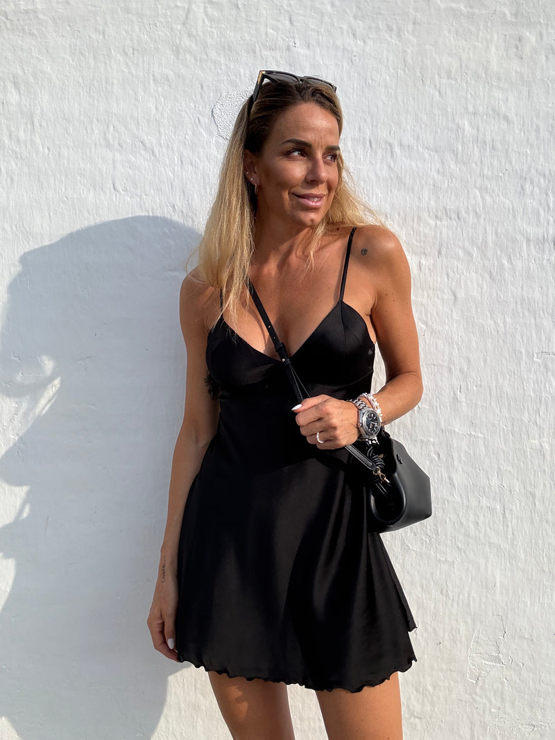 The Collection - Silke kjole - Black - Lia