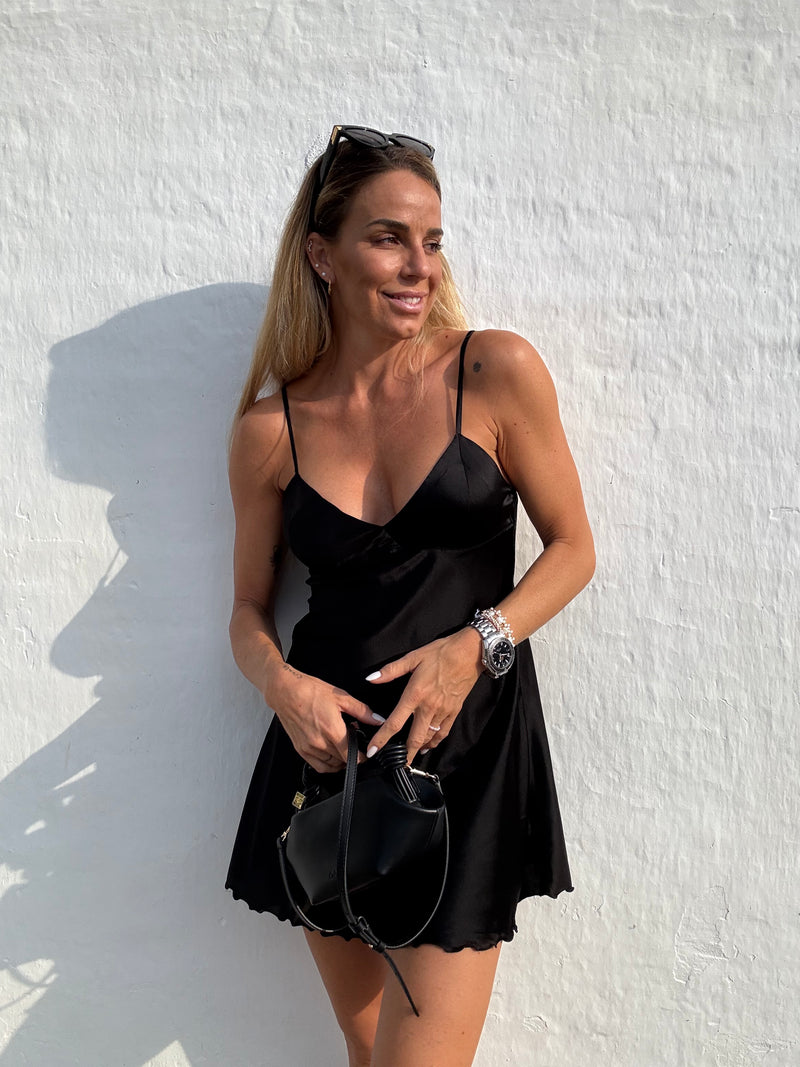 The Collection - Silke kjole - Black - Lia