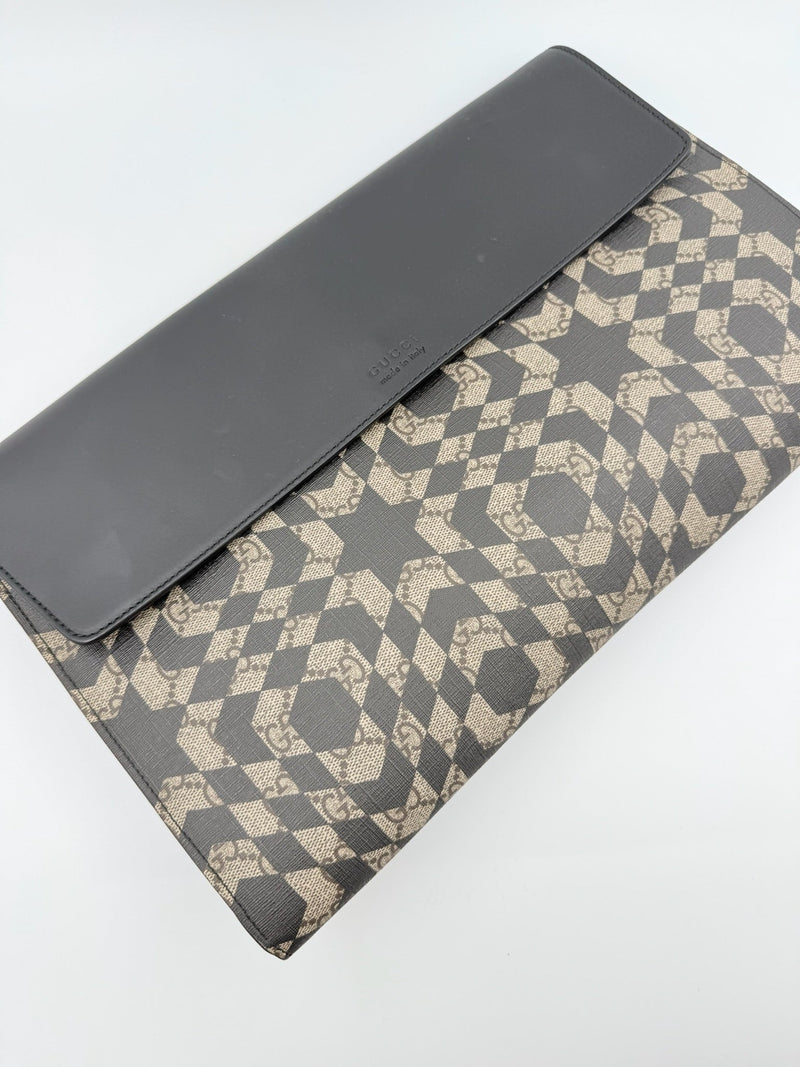 Gucci - Clutch - GG Supreme Monogram Caleido - Secondhand