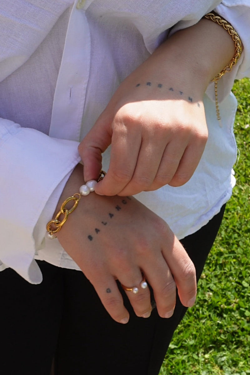 Nine - Pearl Chain Bracelet