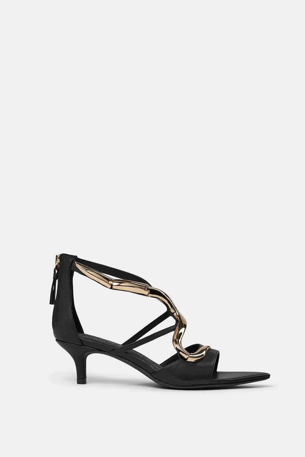 Elegant sort stilet fra Sofie Schnoor Merle