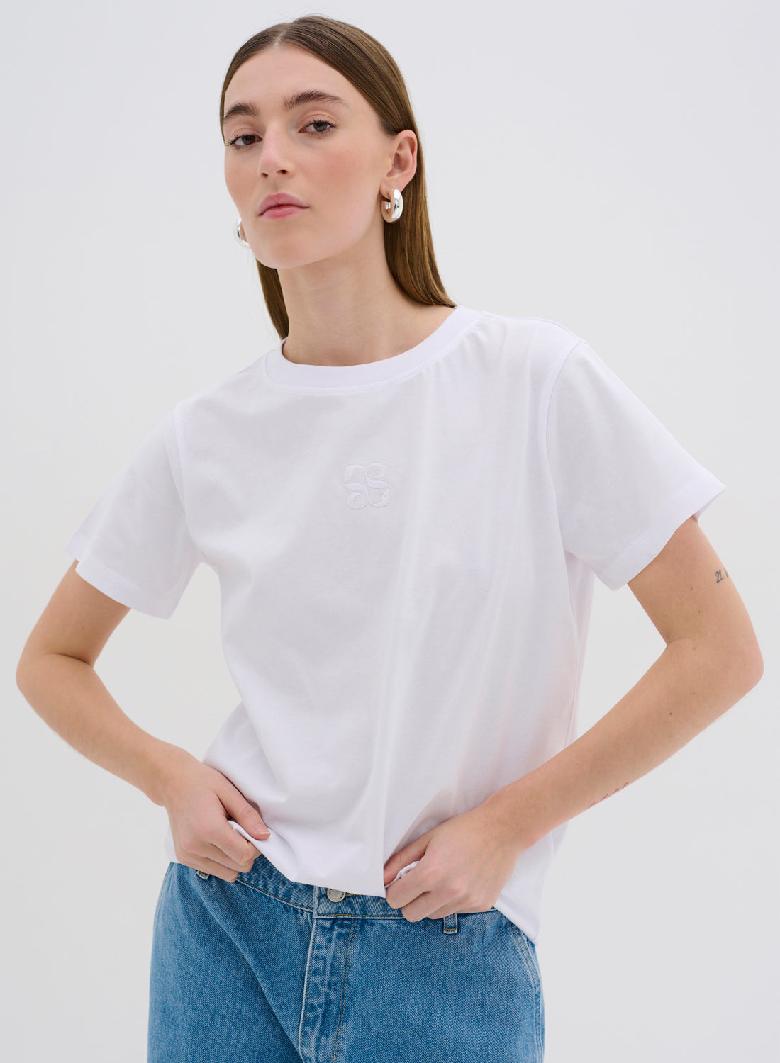 My Essential Wardrobe SeattleMW Logo Embroidery Tee Bright White