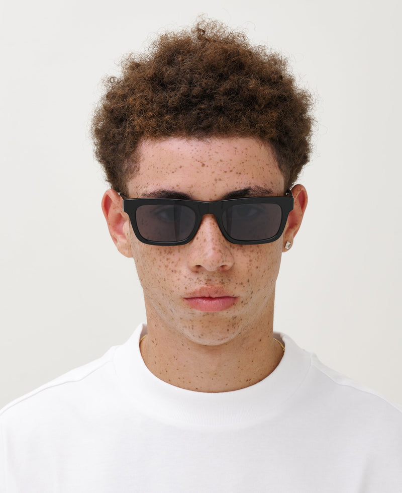 Messy Weekend - Solbriller - Grey Black - New Dylan