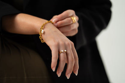 Nine - Heart pearl Bracelet