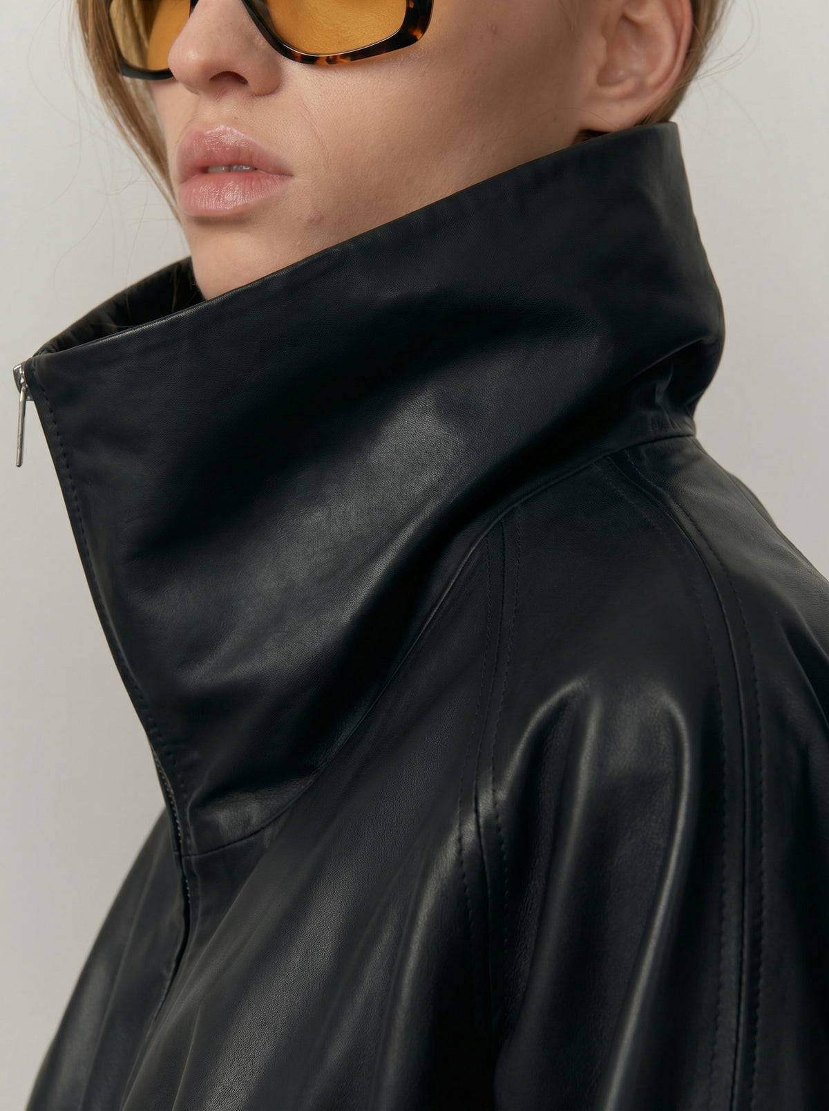 Oscar Leather Jacket fra HERSKIND er en eksklusiv læderjakke