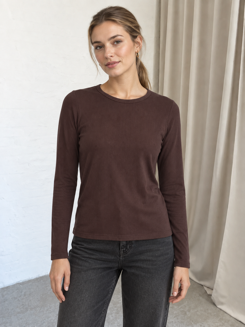 Langærmet T-shirt fra Sofie Schnoor, i dark plum
