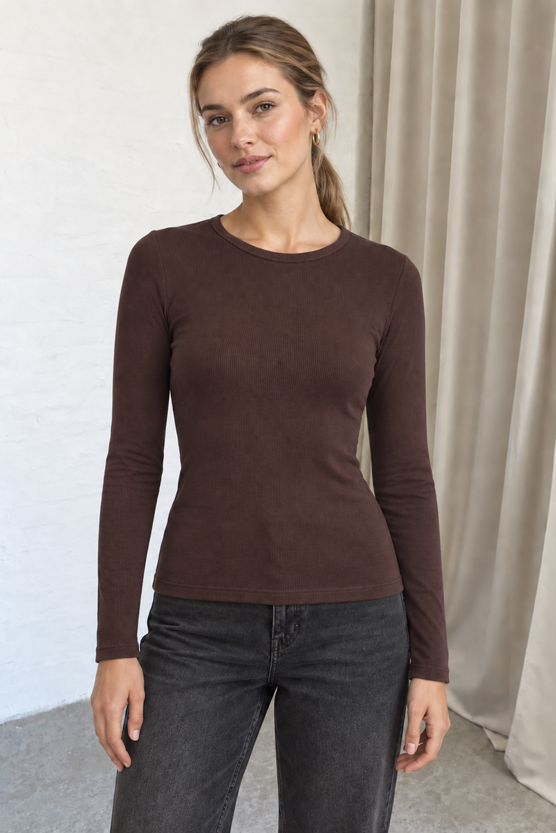 Langærmet T-shirt fra Sofie Schnoor, i dark plum