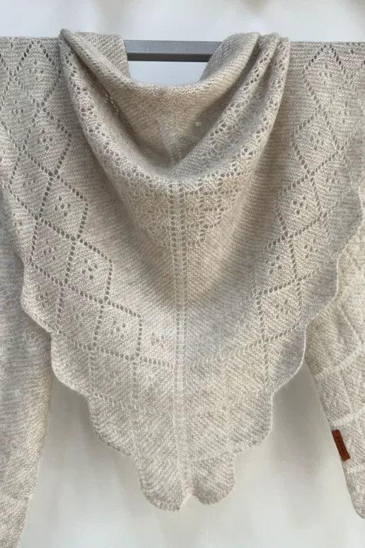 Andcopenhagen - Cashmeretøklæde - Triangle trinity stor 100% Cashmere - Light beige - Stilkompagniet.dk