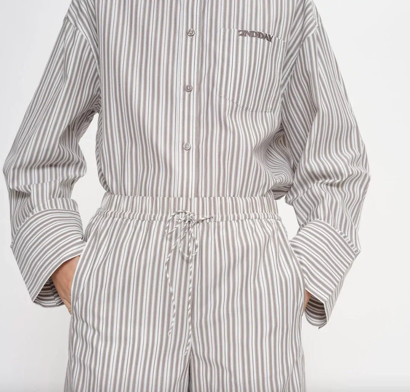 2NDDAY - Skjorte - Walnut Stripe - Clarin - Stilkompagniet.dk