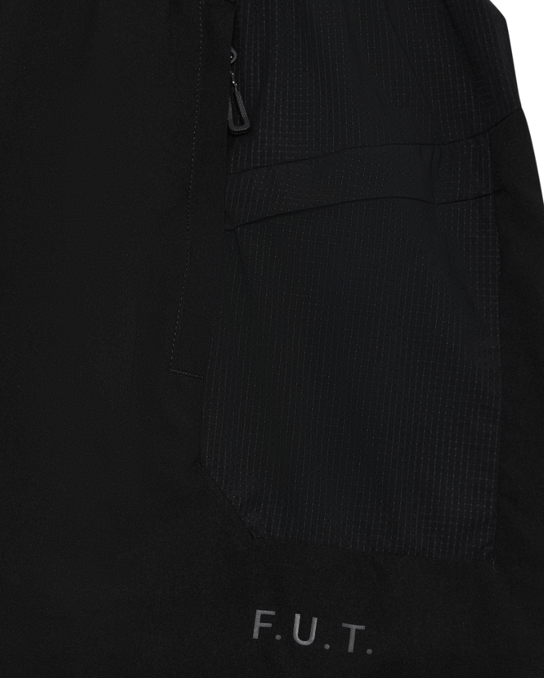 HALO - Shorts - Black - Scout