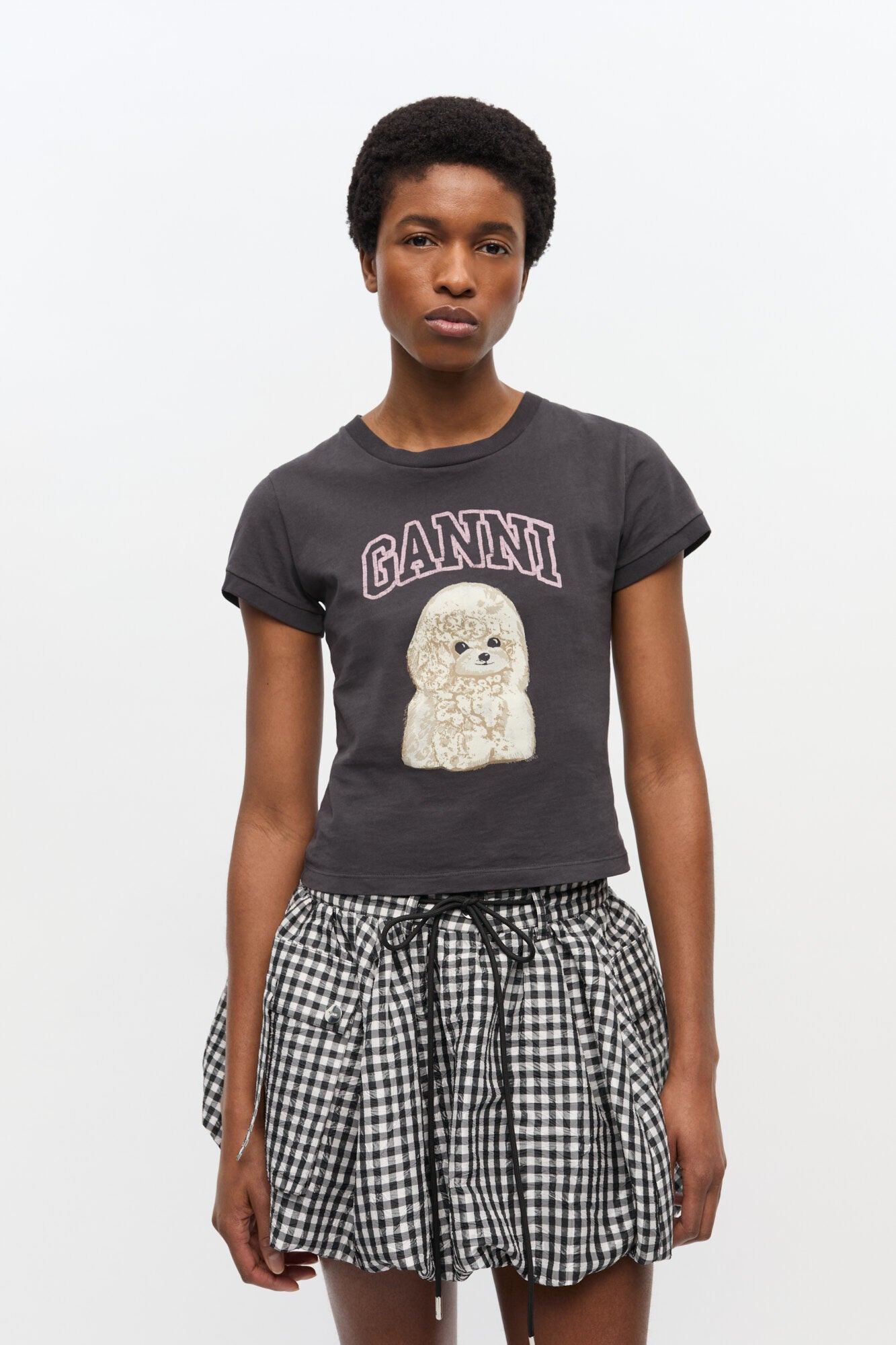 Ganni - T-shirt - Phantom - Baby fit tee med puddel