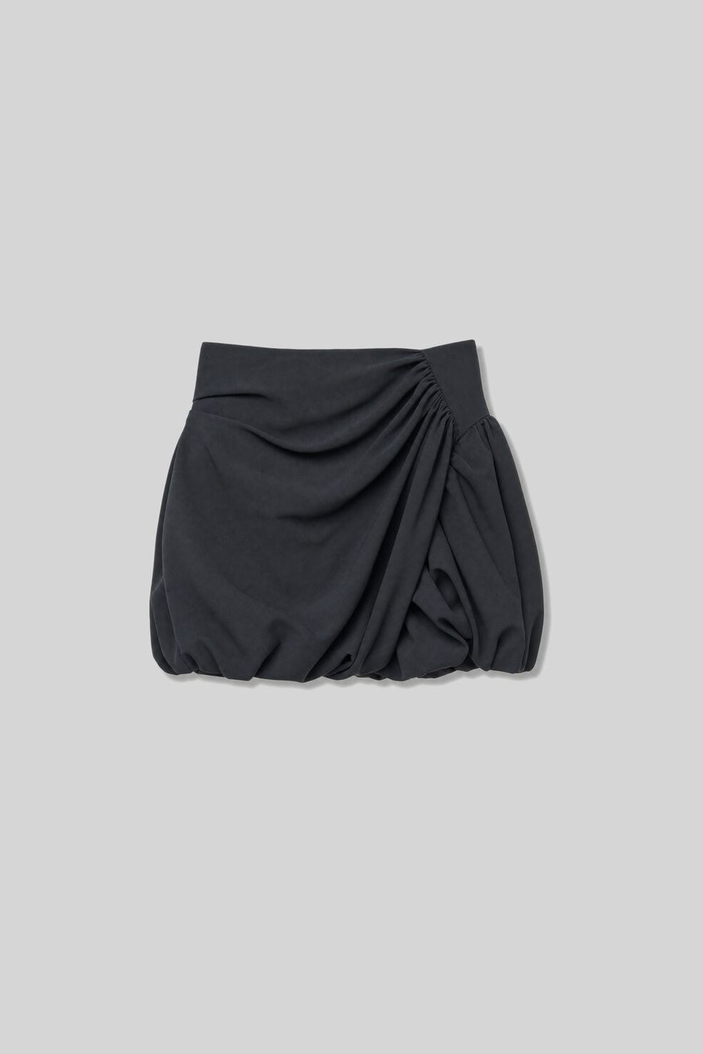 Sort IRO Paris Blurry mininederdel med ballonformet silhuet, lav talje, asymmetriske draperinger og fine læg foran packshot