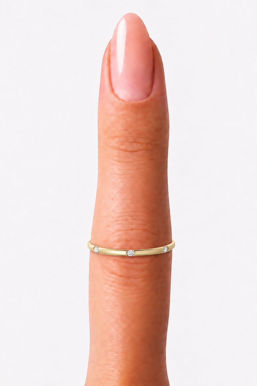 Andcopenhagen Jewelry Ring i 8 karat guldbelagt 925 sterlingsølv model Colorado packshot på finger