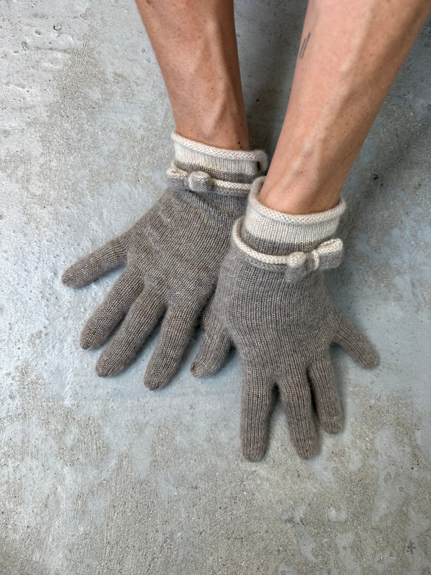Andcopenhagen Basics - Cashmere vanter - Dark coffee
