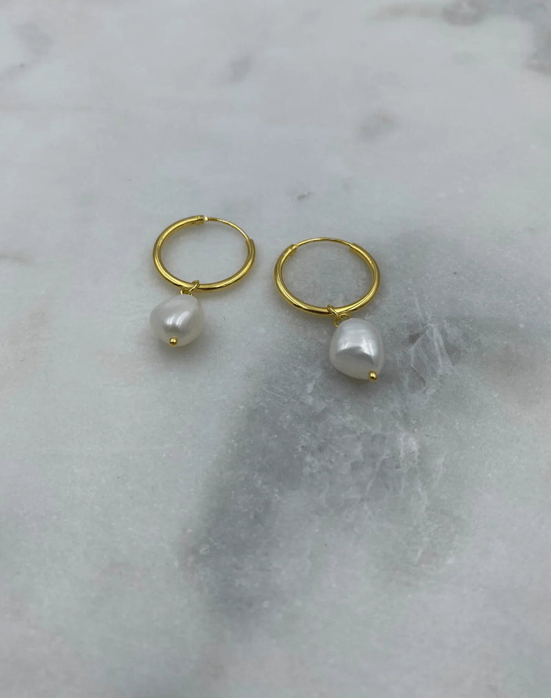 Andcopenhagen Jewelry - Øreringe hoops - 18 karat guldbelagt 925 sterlingsølv - Stinna Pearl hoop