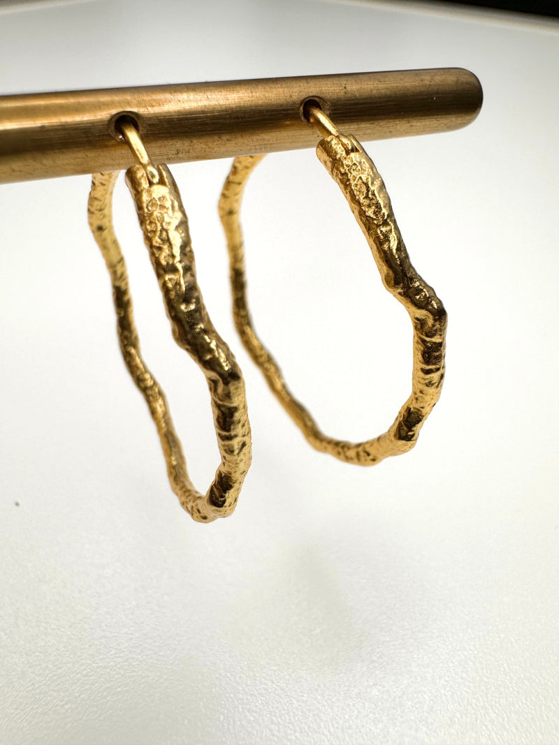 Andcopenhagen Guldøreringe Hammered hoops Big - 18 karat guldbelagt sterlingsølv- Sicca Gold - Andcopenhagen