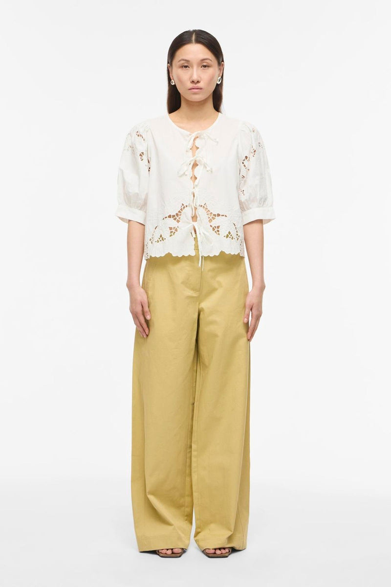 Rouge Edit - Top - Cloud Dancer - Rouscarlet