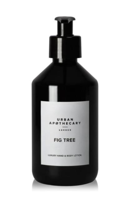 Sort flaske med pumpe og hvid etiket. Urban Apothecary - Fig Tree hånd- og bodylotion.