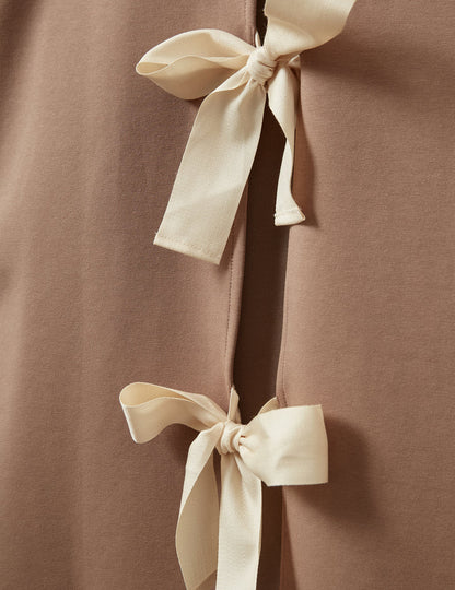 The Garment - T-shirt - Ice Latte - TG Bow