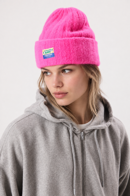 Vitow hue i Neon Pink Melange fra American Vintage på kvinde