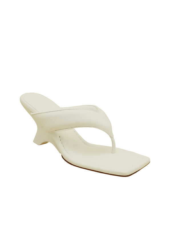 Giaborghini Gia 6 Puffy Thong Mule With Lacquered Wed Ivory